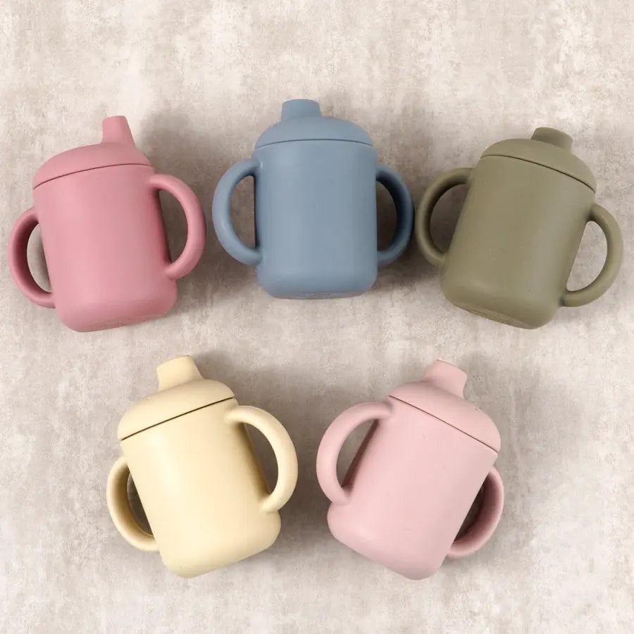 Portable Baby Feeding Cup – Travel-Friendly Sippy Cup