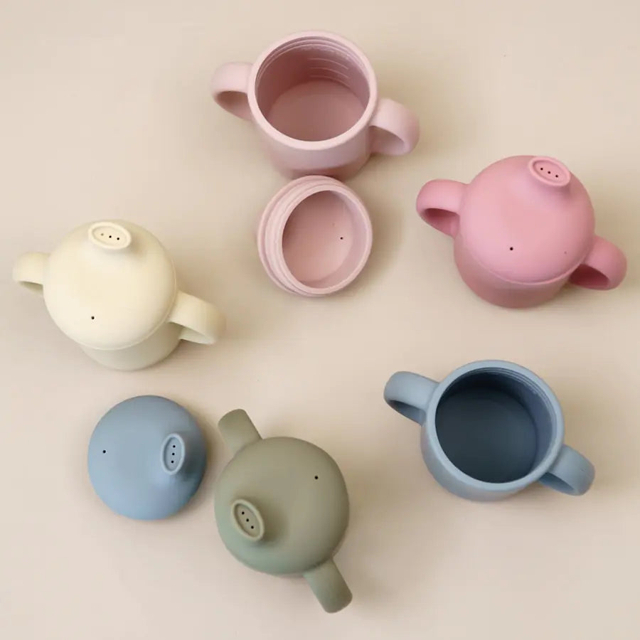 Portable Baby Feeding Cup – Travel-Friendly Sippy Cup